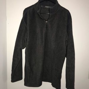 Men’s pullover • 3/$25 item